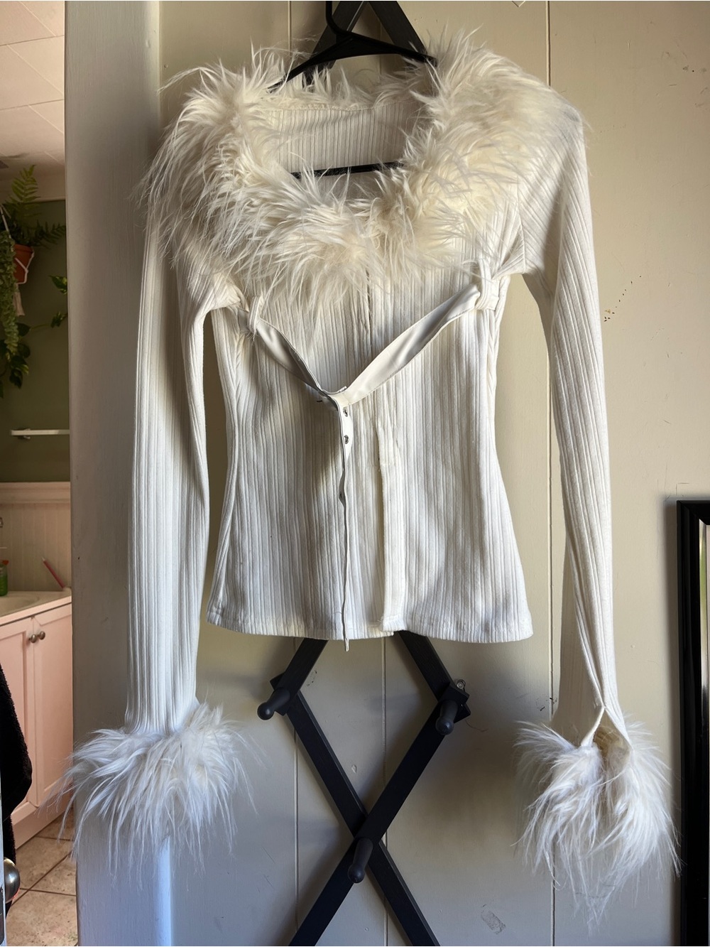 White Faux-Fur Trim Ribbed Button-Front Jacket - Picture 2 of 7